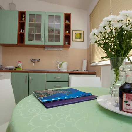 In Bidol Mit Eigenem Balkon By Interhome Apartman Makarska